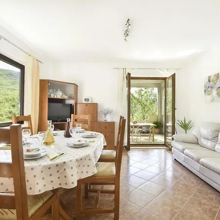 Apartman Holiday Martina *